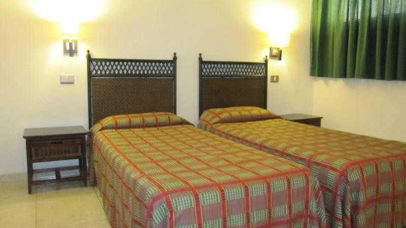 Apartamentos Portonovo 푸에르토리코 외부 사진